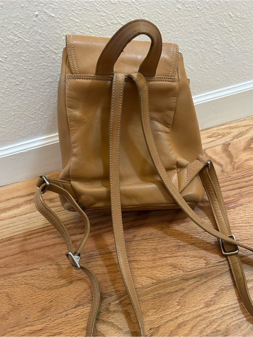 COACH camel/ tan leather backpack vintage No- k23-9858 - Picture 5 of 5